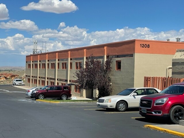 More Photos Of 1208 Hilltop Dr, Rock Springs Office For Lease