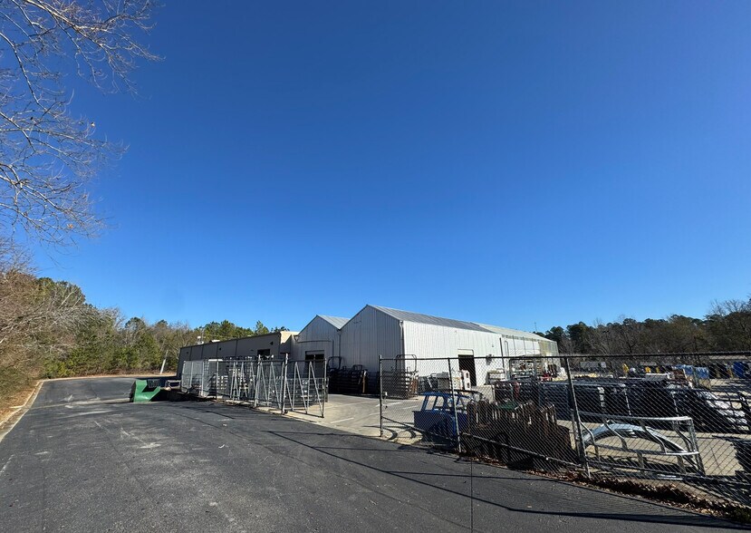 More Photos Of 5301 Eisenhower Pky, Macon-Bibb Freestanding For Sale