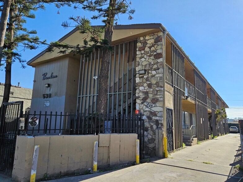 Primary Photo Of 538 W 82nd St, Los Angeles Apartments For Sale