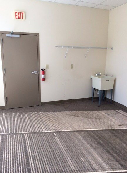 More Photos Of 60 Chamisa Rd, Covington Unknown For Lease