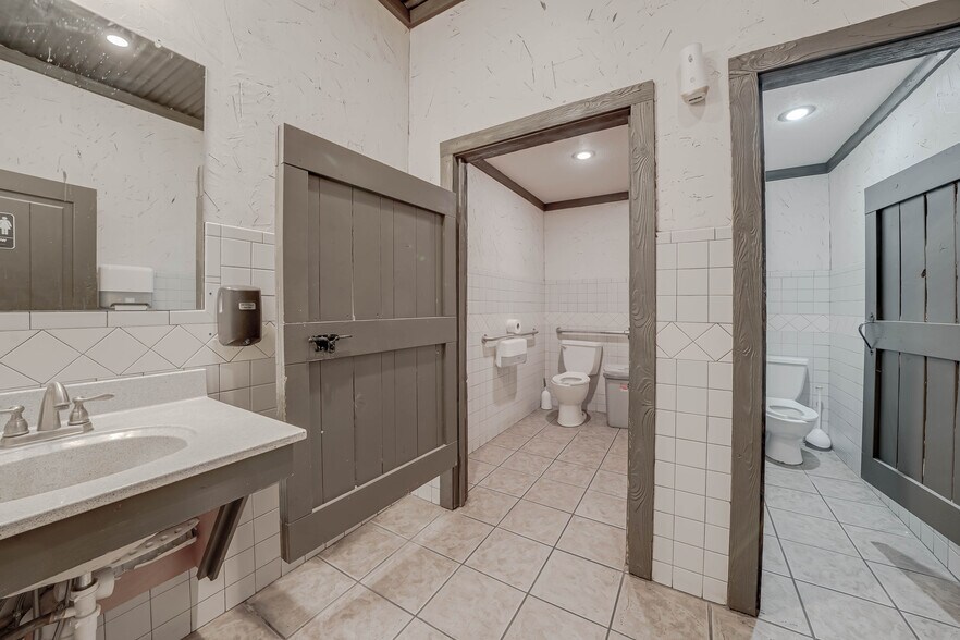 More Photos Of 215 NE 27th Ave, Mineral Wells Restaurant For Sale