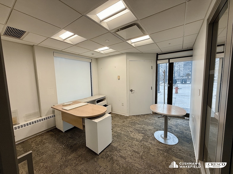 More Photos Of 24 Public Square, Cleveland Hotel For Lease