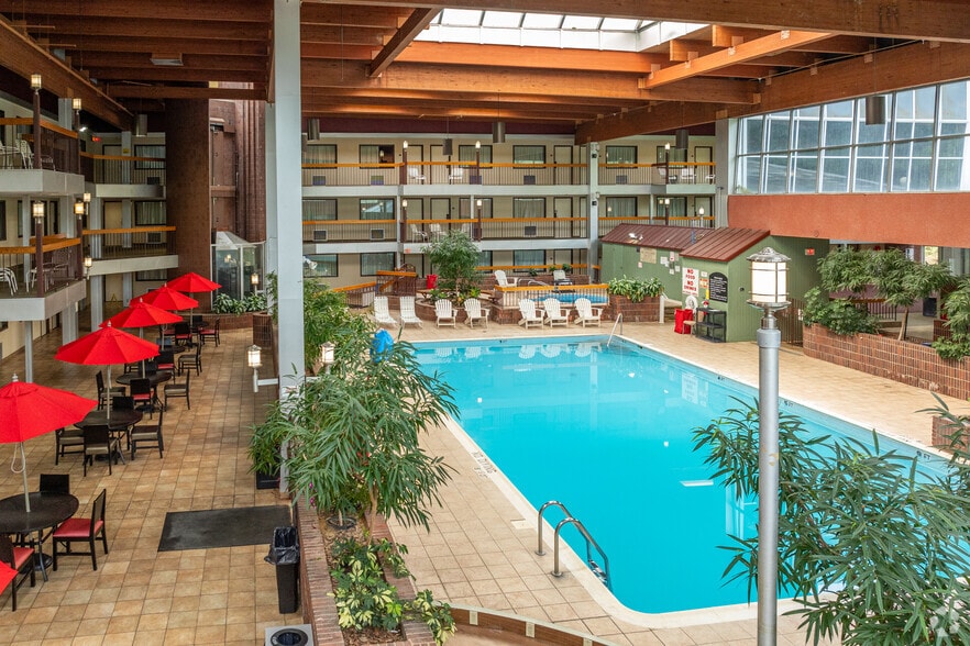 More Photos Of 7195 Eastwood Dr, Beaver Falls Hotel For Sale