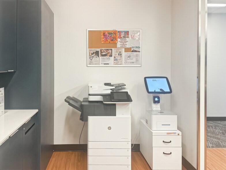 More Photos Of 1790 Hughes Landing Blvd, The Woodlands Coworking Space