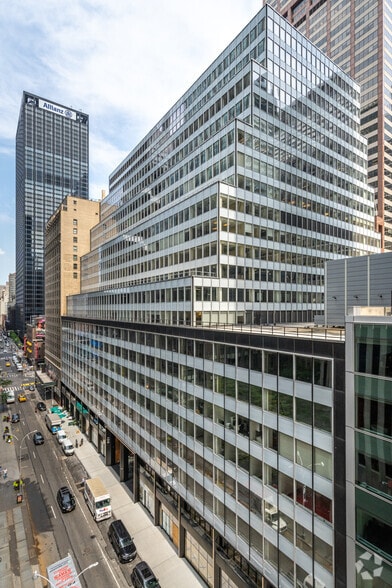 More Photos Of 135 W 50th St, New York Office For Lease