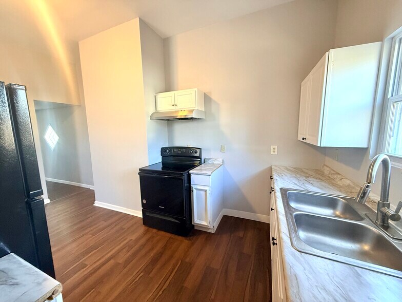 More Photos Of 3316 Glenway Ave, Cincinnati Storefront Retail Residential For Sale