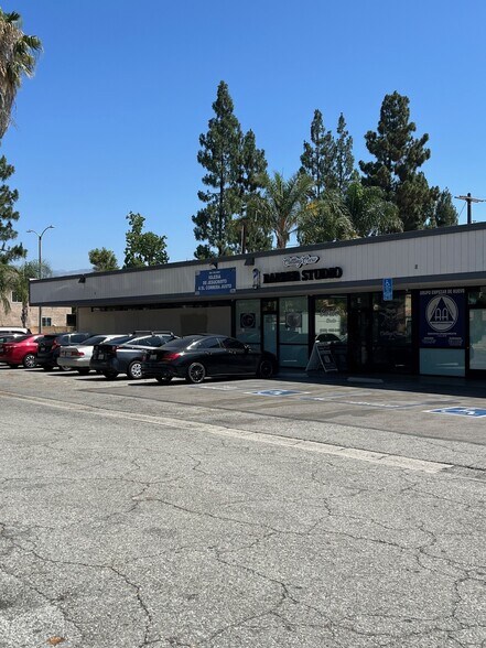 More Photos Of 13414 Ramona Blvd, Baldwin Park Storefront For Lease