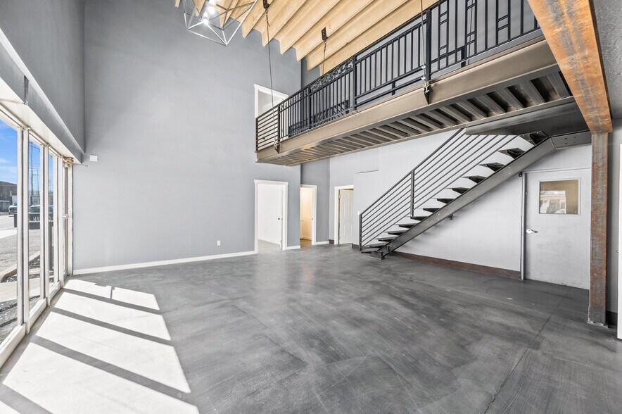 More Photos Of 122 Navajo St, Salt Lake City Manufacturing For Lease