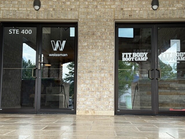 More Photos Of 1344 E Cobb Dr, Marietta Office For Lease