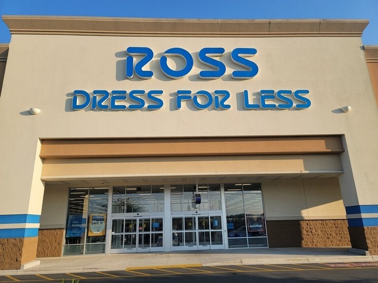 More Photos Of 730 Leonard, Albemarle Unknown For Lease