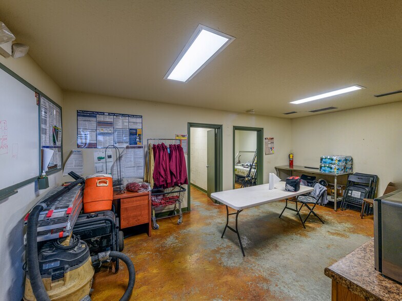 More Photos Of 4313 W South Ave, Tampa Warehouse For Sale