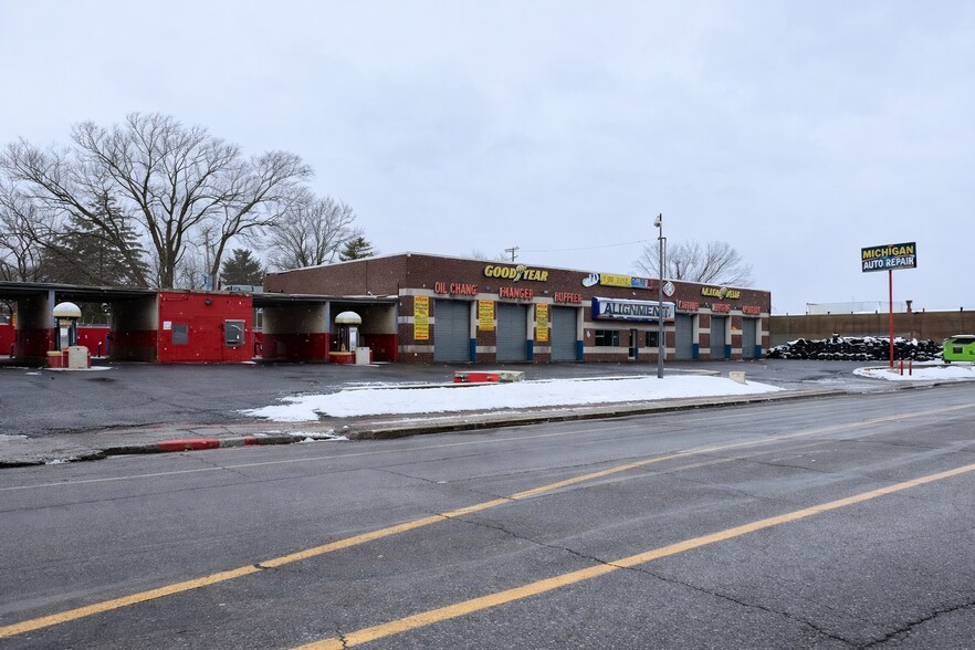 More Photos Of 14201-14231 Wyoming St, Detroit Auto Repair For Lease