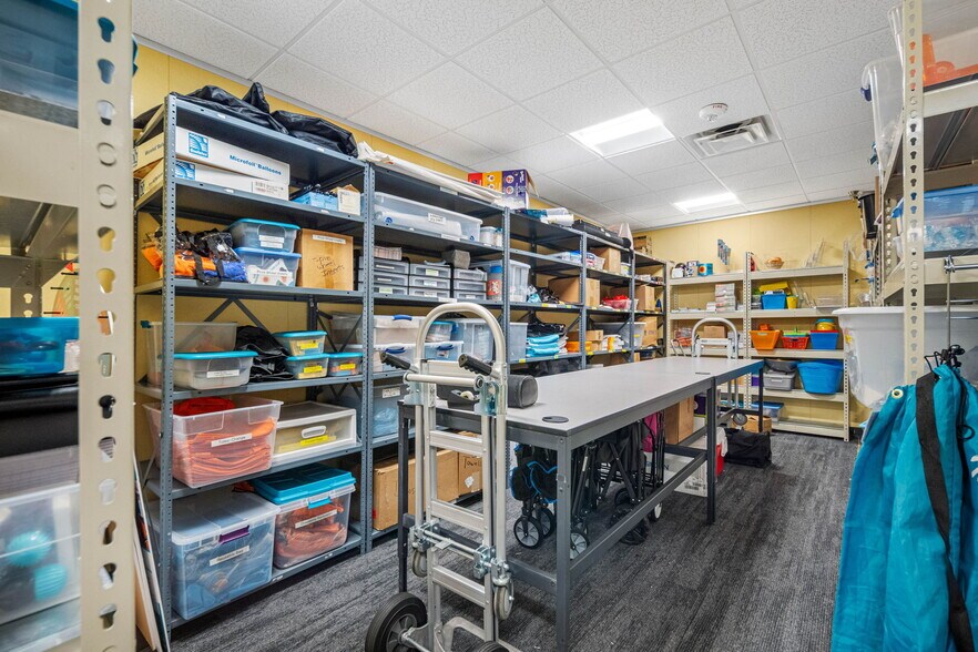 More Photos Of 6801 E Hillsborough Ave, Tampa Office Residential For Sale