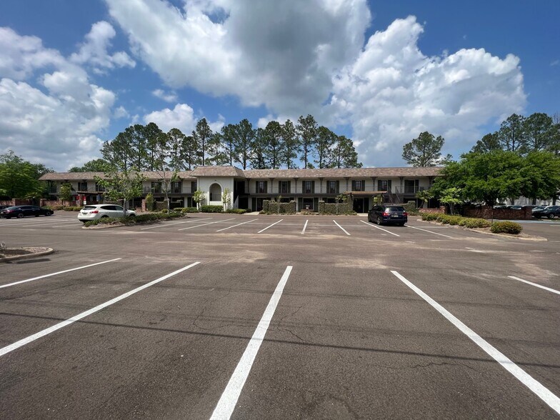 More Photos Of 200 Park Circle Dr, Flowood Office For Lease