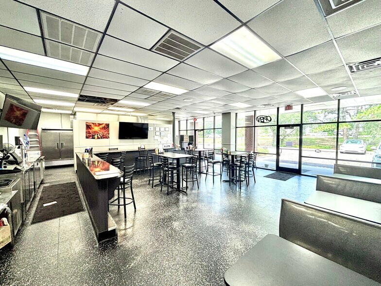 More Photos Of 6331 Carolina Beach Rd, Wilmington Freestanding For Lease