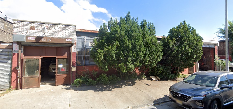 More Photos Of 52-07 Barnett Ave, Long Island City Warehouse For Sale