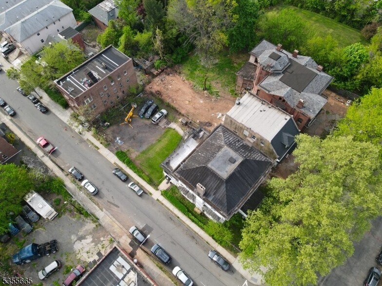 More Photos Of 692 Dr Martin Luther King Jr Blvd, Newark Office For Sale