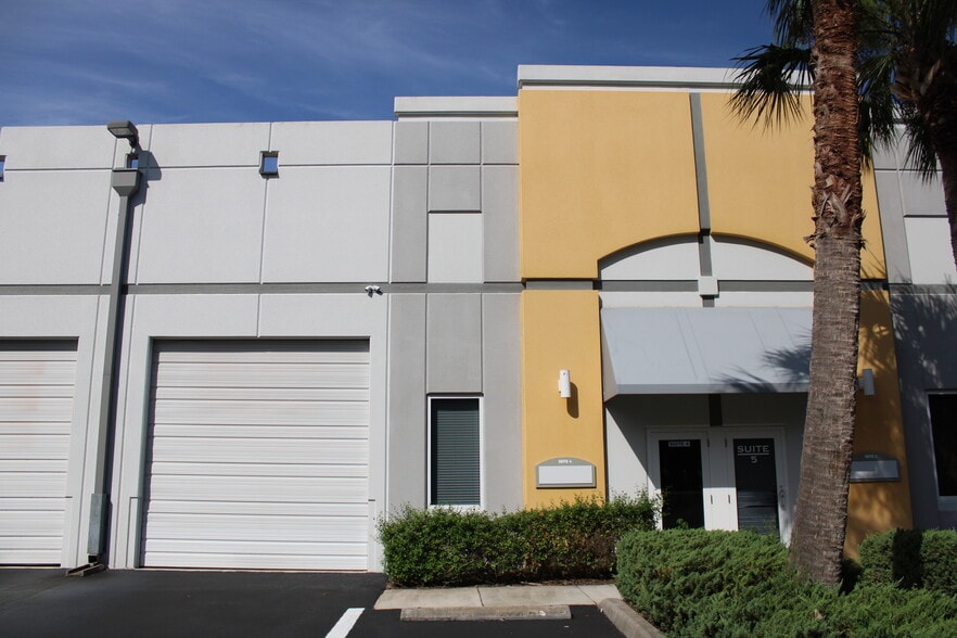 More Photos Of 12960 Commerce Lakes Dr, Fort Myers Warehouse For Sale