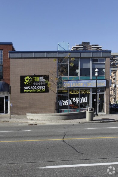 More Photos Of 112 Lakeshore Rd E, Mississauga General Retail For Sale