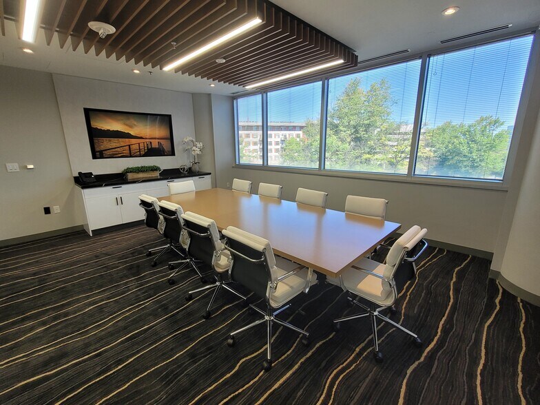More Photos Of 7918 Jones Branch Dr, McLean Office For Lease