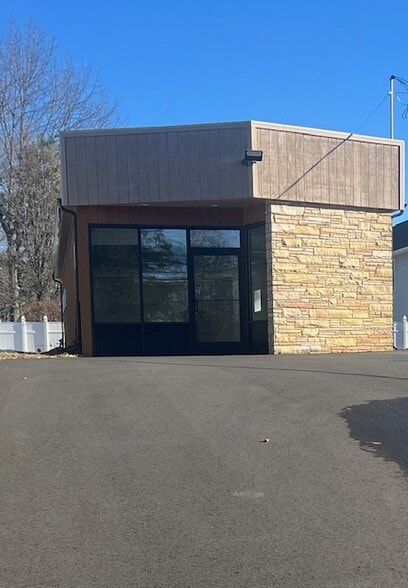 Primary Photo Of 350 Farmington Ave, Plainville Freestanding For Sale