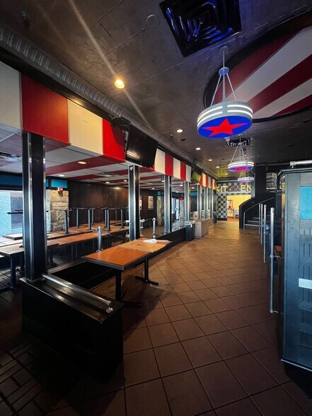 More Photos Of 407 Hackensack Ave, Hackensack Restaurant For Lease