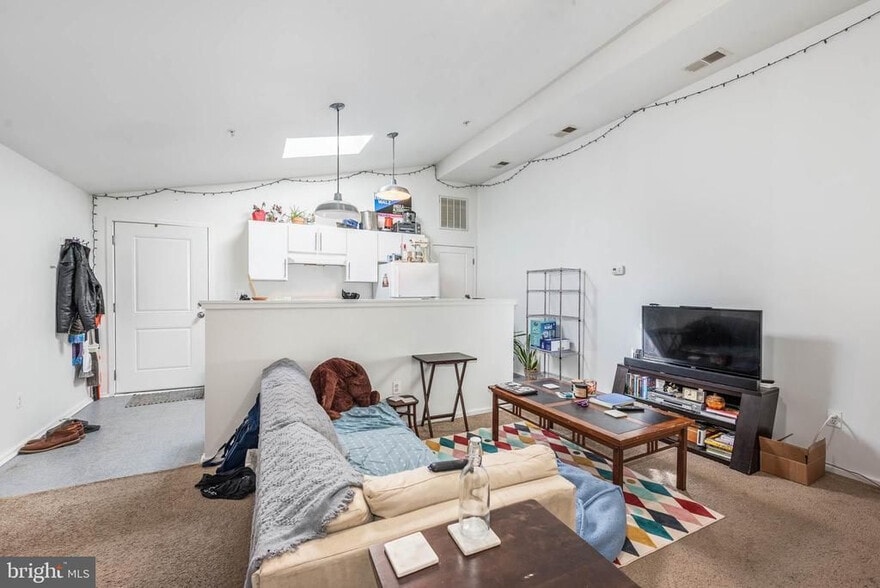 More Photos Of 338 E 25th St, Baltimore Office For Sale