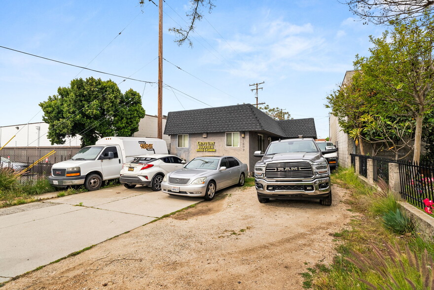 Primary Photo Of 1609 S California Ave, Monrovia Service For Sale