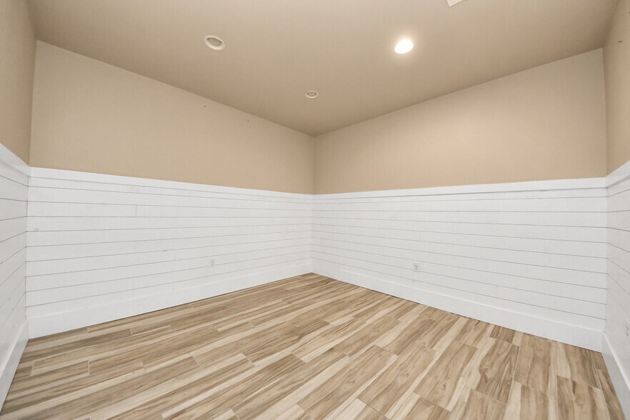 More Photos Of 17188 Highway 321, Dayton Specialty For Sale