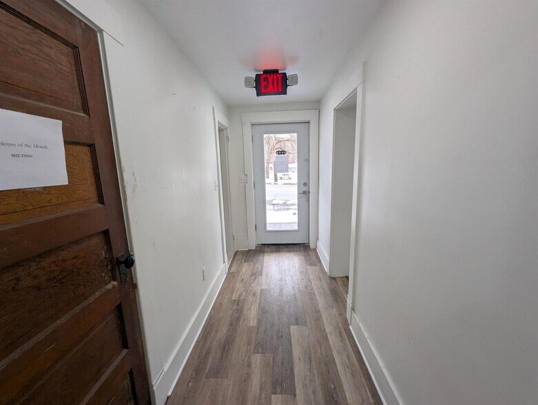 More Photos Of 623 Concord Ave, Saint Johnsbury Office For Lease