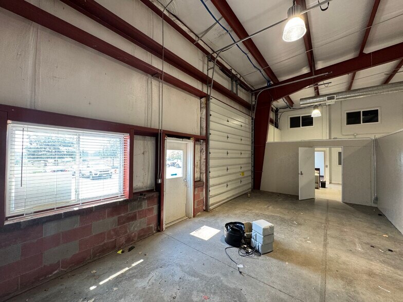 More Photos Of 2881 S 31st Ave, Greeley Warehouse For Sale