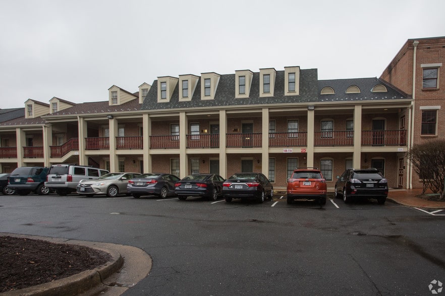 More Photos Of 100-122 E Broad St, Falls Church Office For Sale