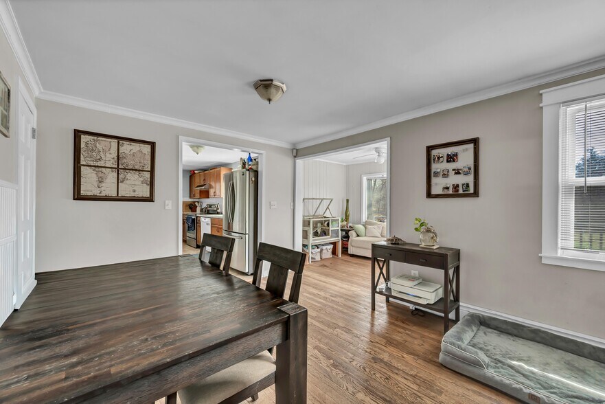 More Photos Of , Brookfield Unknown For Sale