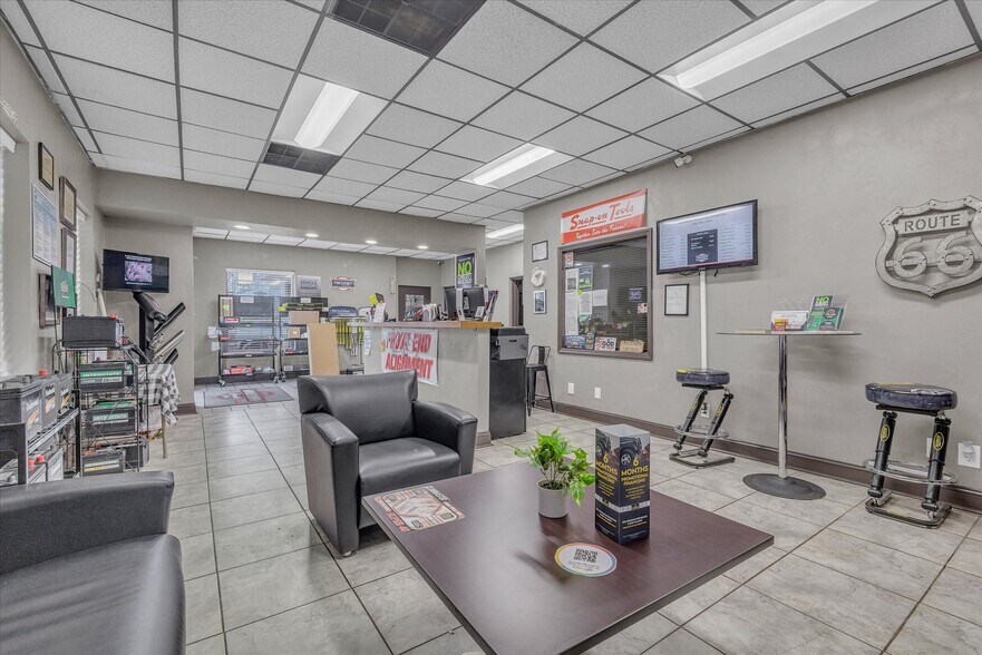 More Photos Of 1474 Peters Creek Rd NW, Roanoke Auto Repair For Sale