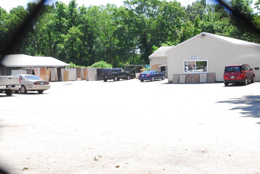 More Photos Of 1402 Route 300, Newburgh Showroom For Sale