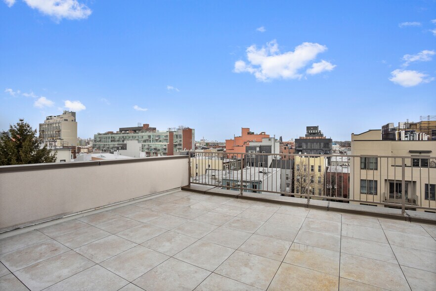 More Photos Of 684 Leonard St, Brooklyn Apartments For Sale