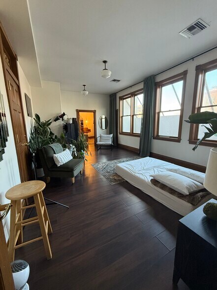 More Photos Of 311 S Phillips Ave, Sioux Falls Storefront Retail Office For Lease