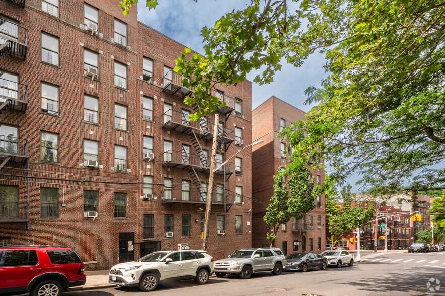 More Photos Of 158-160 W 168th St, Bronx Apartments For Sale
