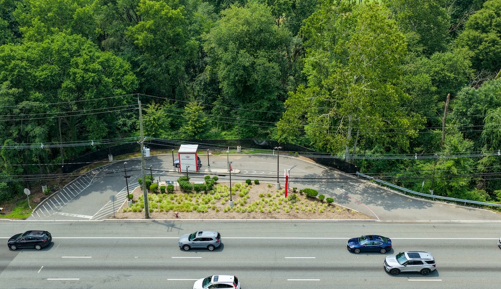 More Photos Of 357 NJ-17 Rt, Paramus Bank For Sale
