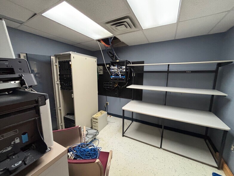 More Photos Of 1654 King St, Enfield Office For Lease