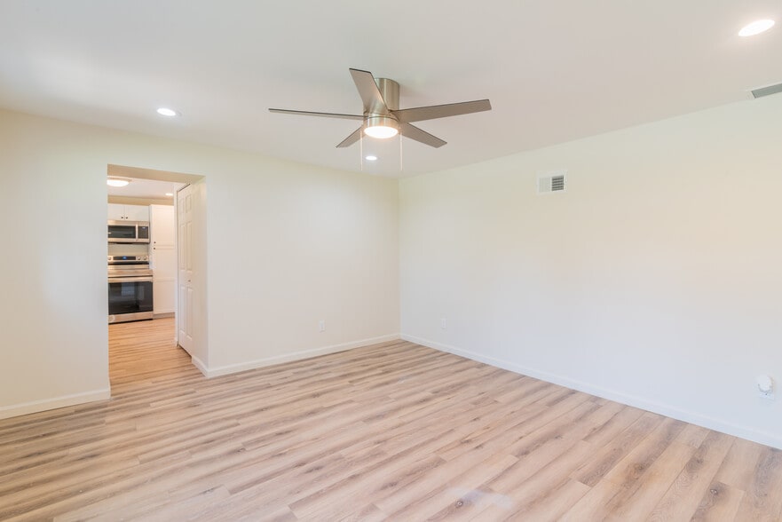 More Photos Of 506 E Marion St, Shelby Apartments For Sale