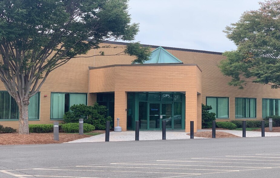 More Photos Of 35 Nutmeg Dr, Trumbull Light Manufacturing For Lease