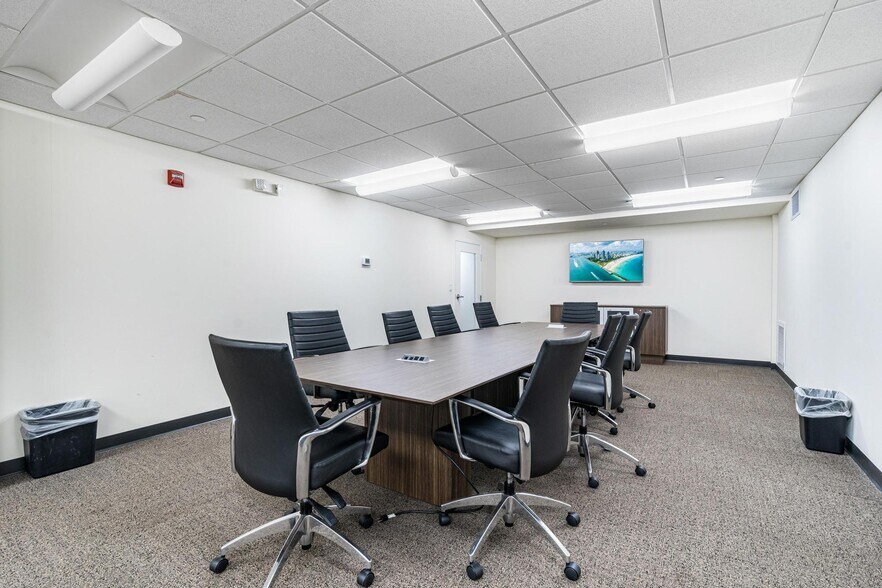 More Photos Of 2455 E Sunrise Blvd, Fort Lauderdale Loft Creative Space For Sale