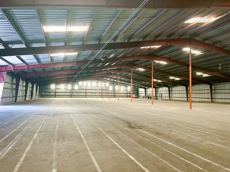 More Photos Of 2925 S Maple Ave, Fresno Unknown For Lease