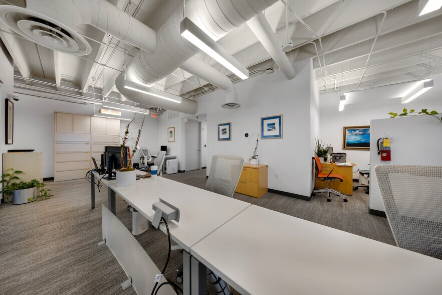 More Photos Of 4713-4725 SW 8th St, Miami Storefront For Lease