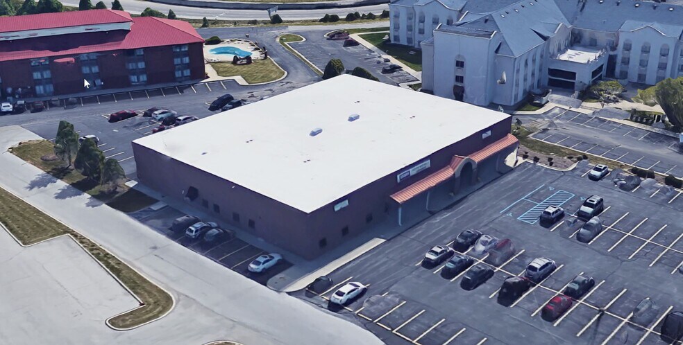 More Photos Of 5701-5725 Coventry Ln, Fort Wayne Unknown For Lease