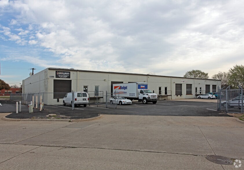 More Photos Of 13590 Floyd Cir, Dallas Warehouse For Lease