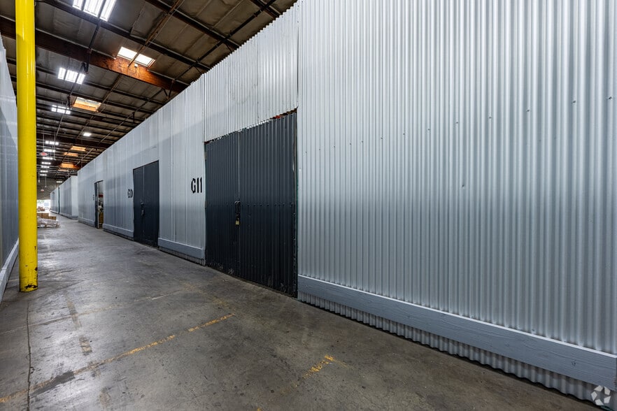More Photos Of 5625 E Firestone Blvd, South Gate Warehouse For Lease
