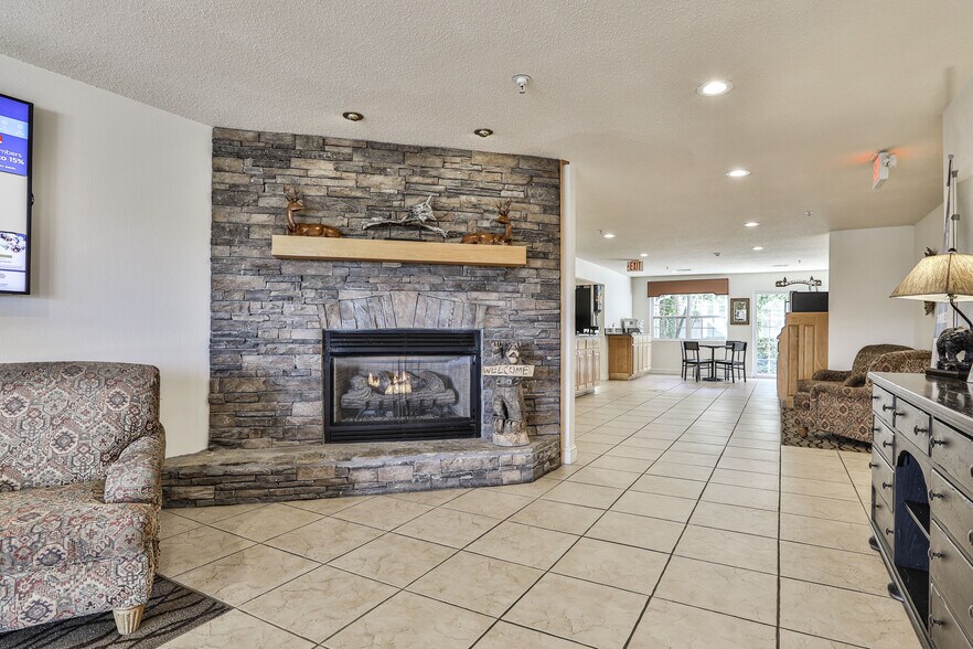 More Photos Of 43 Coosawatee Drive, East Ellijay Hotel For Sale