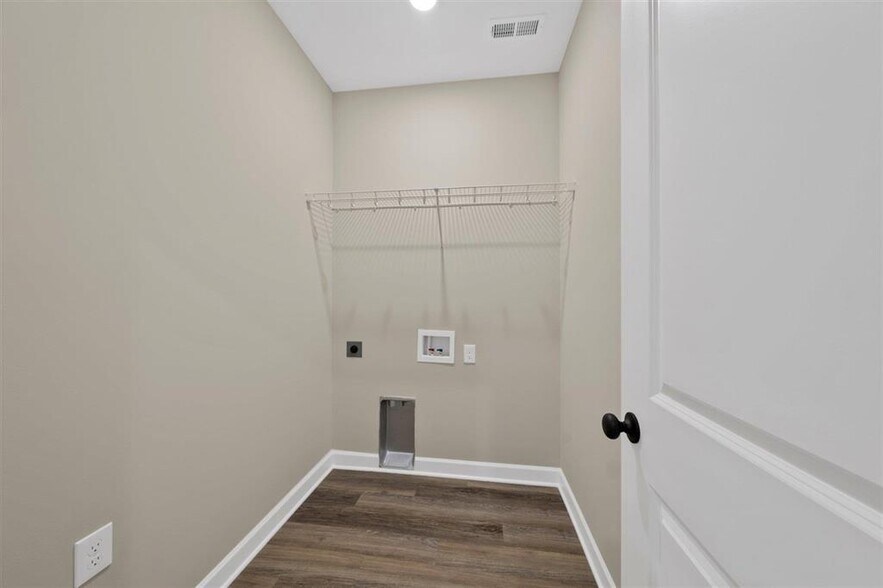 More Photos Of 721 Plano Rd, Bowling Green Apartments For Sale